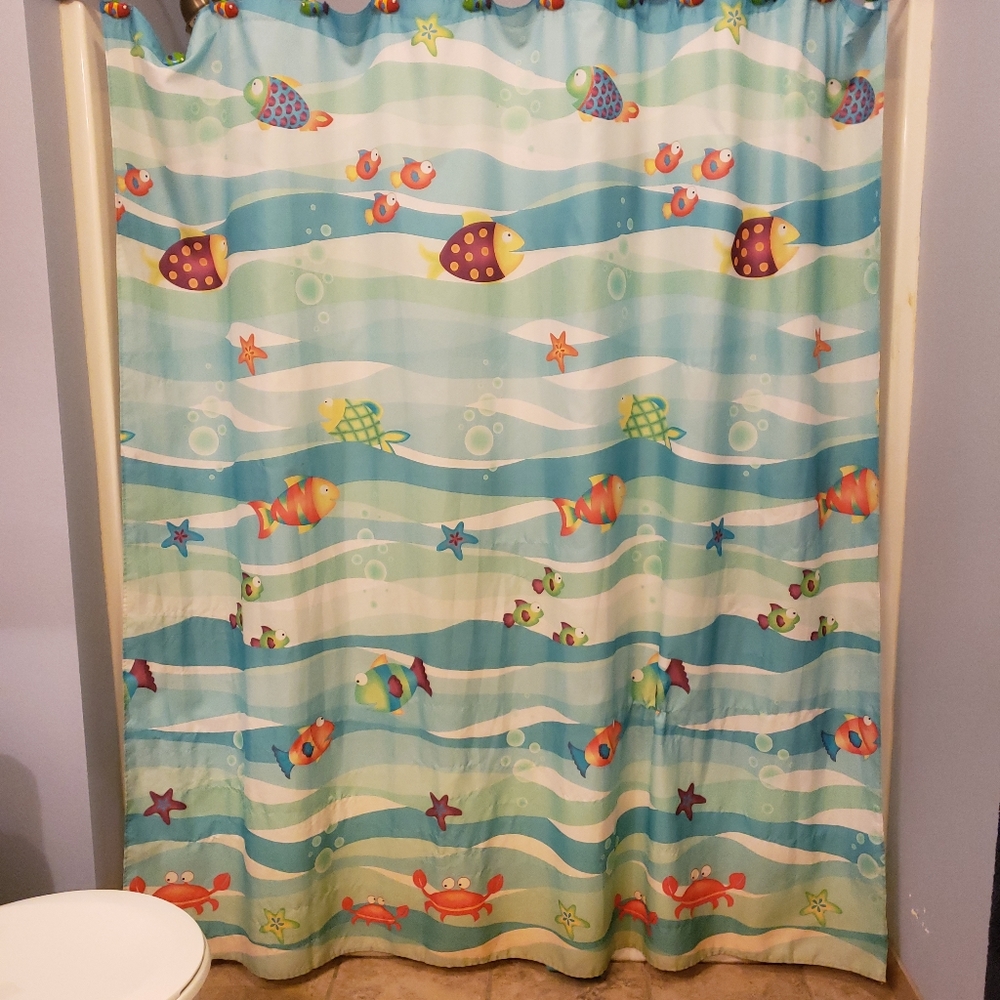 Fish shower curtain with matching holders